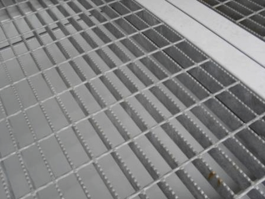 40ft open mesh floor bunded store exterior