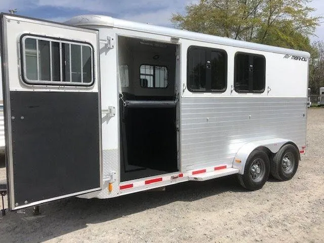 2010 Merhow three horse trailer exterior