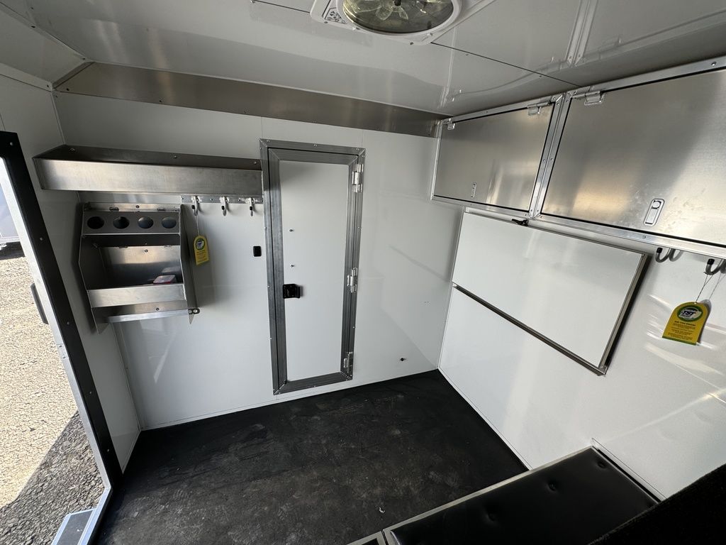 Logan Coach Sport Hauler 20ft open cargo deck