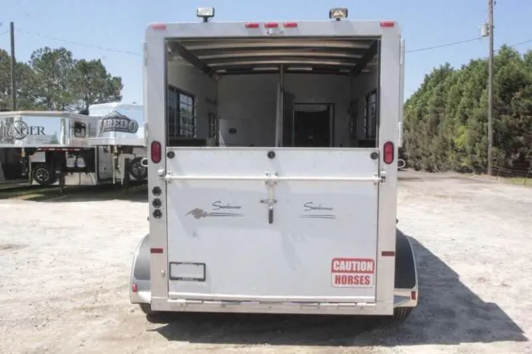 Sundowner two horse gooseneck trailer exterior